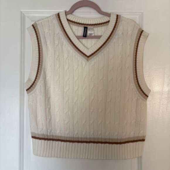 H&M Cable Knit Sweater Vest - Picture 3 of 5